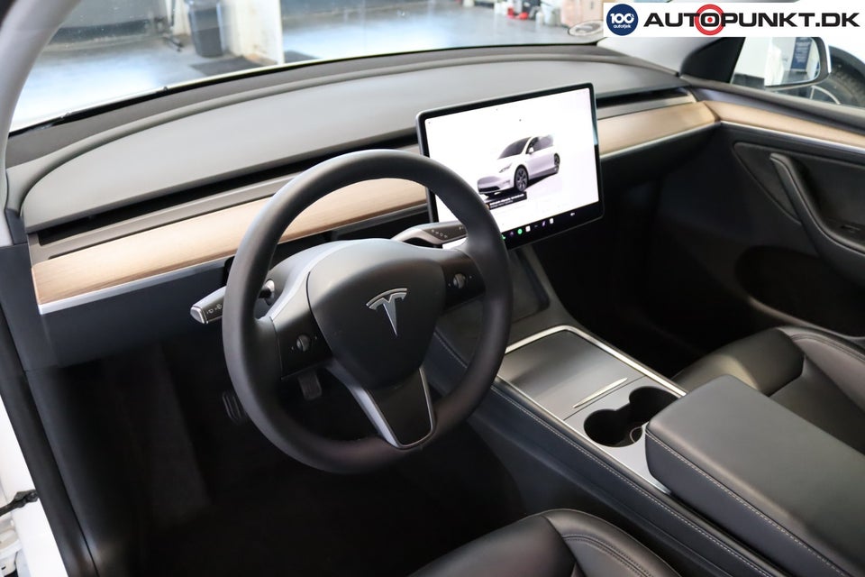 Tesla Model Y Long Range RWD 5d