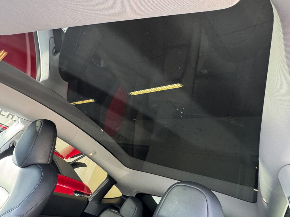 Tesla Model Y Long Range AWD 5d