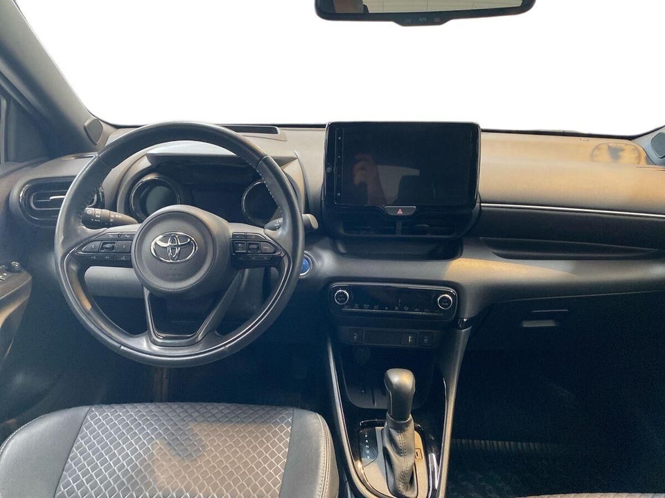 Toyota Yaris 1,5 Hybrid Style e-CVT 5d