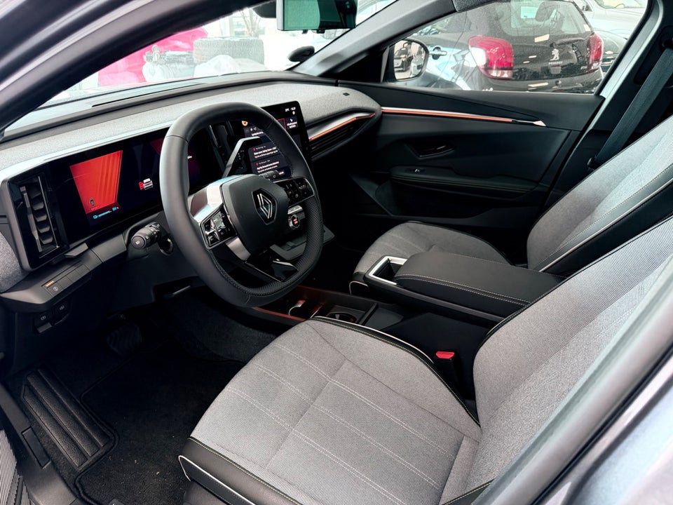 Renault Megane E-Tech 60 Techno+ 5d