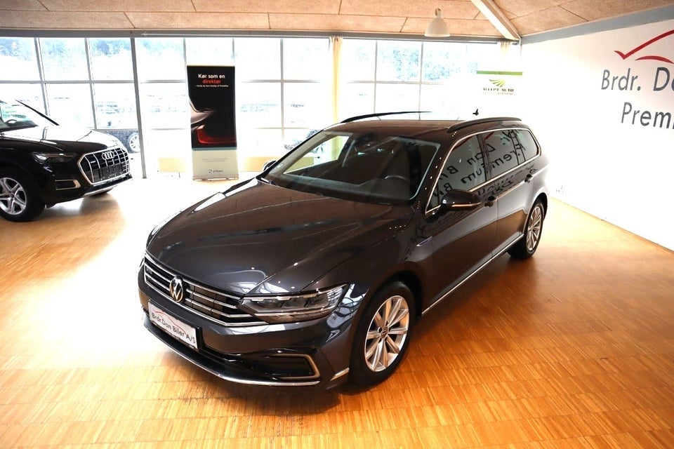 VW Passat 1,4 GTE High Variant DSG 5d