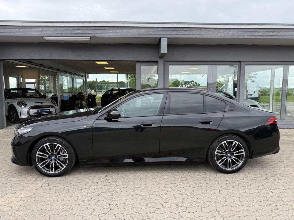 BMW i5 eDrive40 M-Sport 4d
