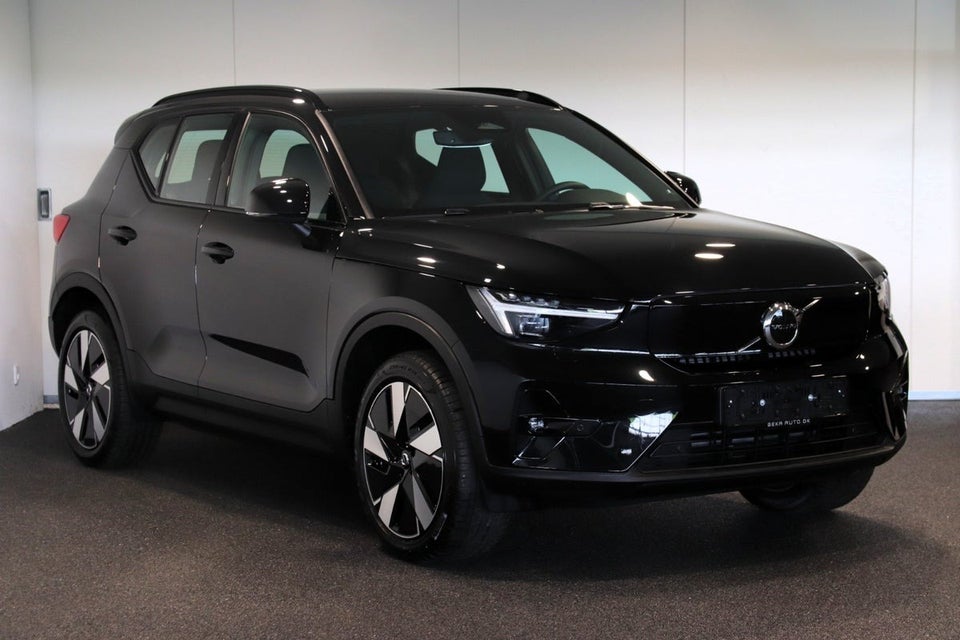 Volvo EX40 Standard Range Plus 5d