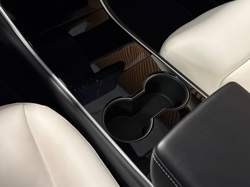 Tesla Model 3 Performance AWD 4d