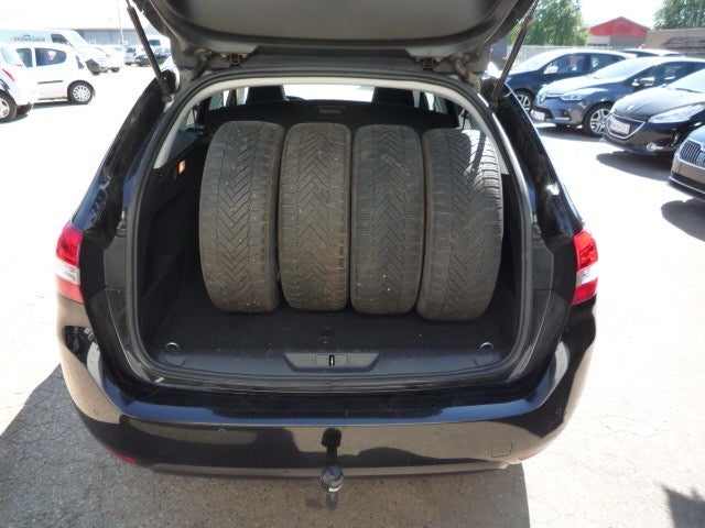 Peugeot 308 1,5 BlueHDi 130 Allure+ SW 5d