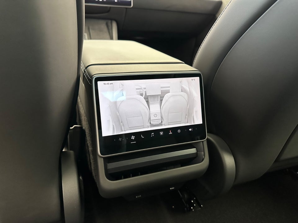 Tesla Model 3 RWD 4d
