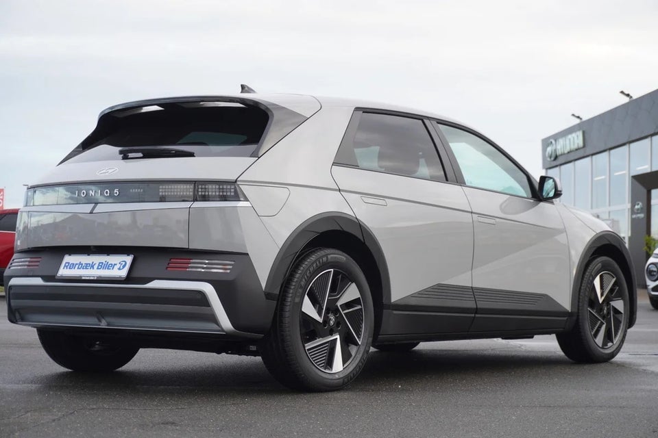 Hyundai Ioniq 5 63 Essential 5d