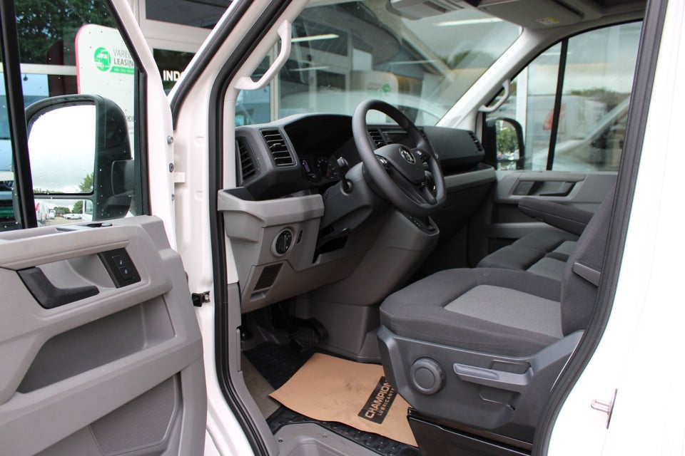 VW Crafter 35 2,0 TDi 177 Kassevogn L3H2 aut.
