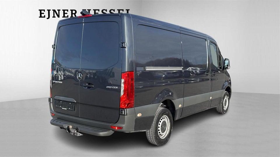 Mercedes Sprinter 319 2,0 CDi A2 Kassevogn aut. RWD