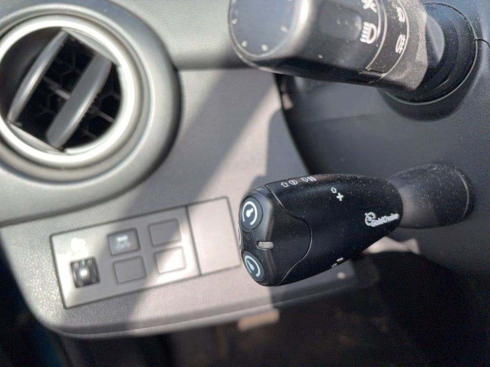 Mazda 2 1,3 Takara Edition 5d