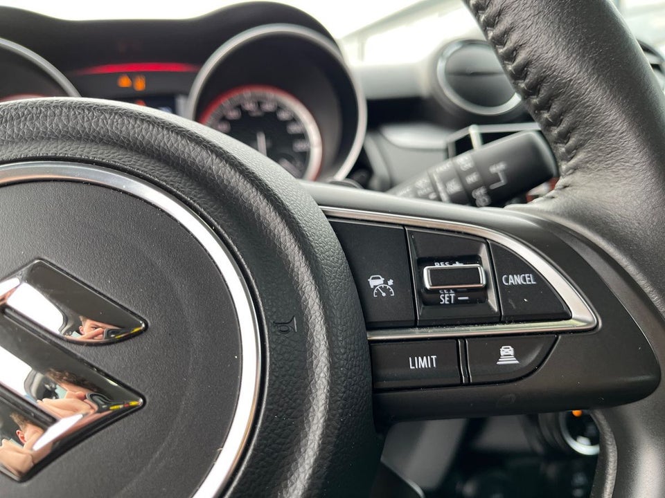 Suzuki Swift 1,2 mHybrid Exclusive CVT 5d