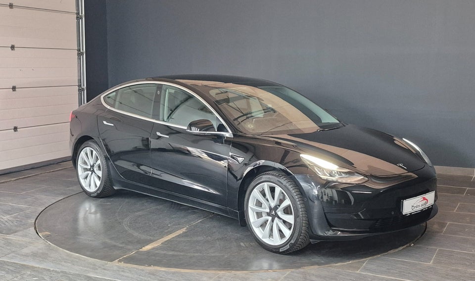 Tesla Model 3 Standard Range+ RWD 4d