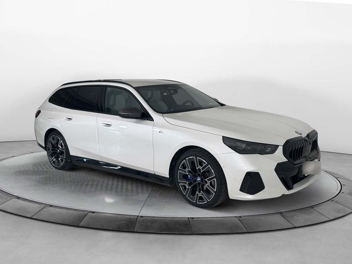 BMW i5 eDrive40 M-Sport 4d