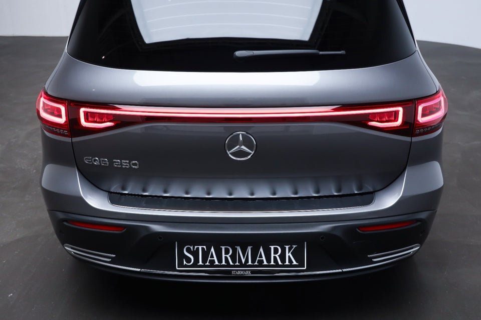 Mercedes EQB250 5d