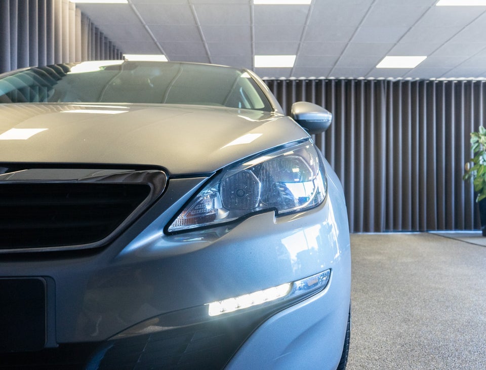 Peugeot 308 1,2 e-THP 110 Active SW 5d
