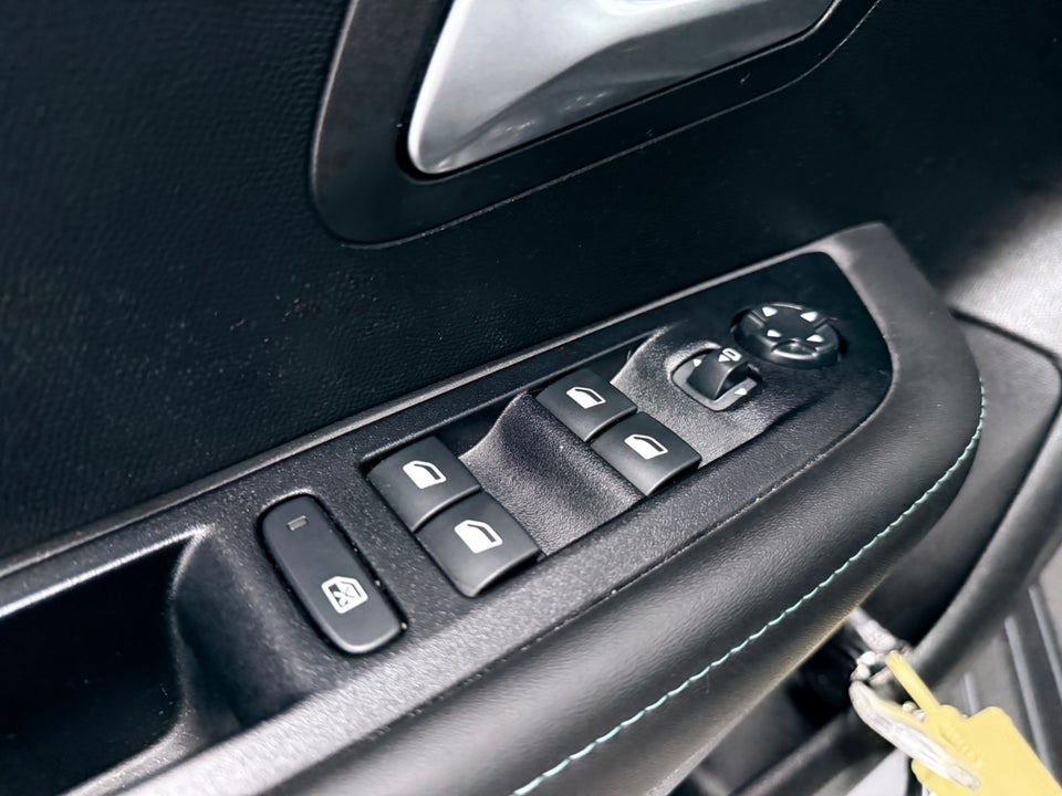 Peugeot 208 1,2 PureTech 100 Edition:210+ EAT8 5d