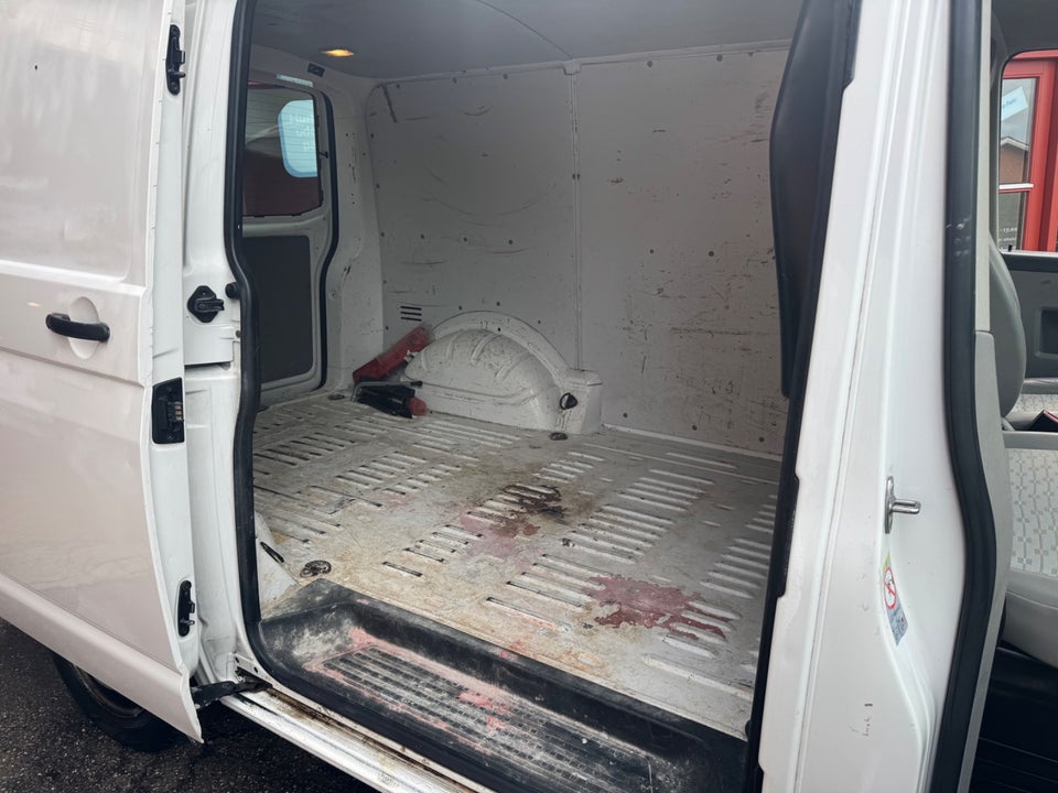 VW Transporter 2,0 TDi 84 Kassevogn kort