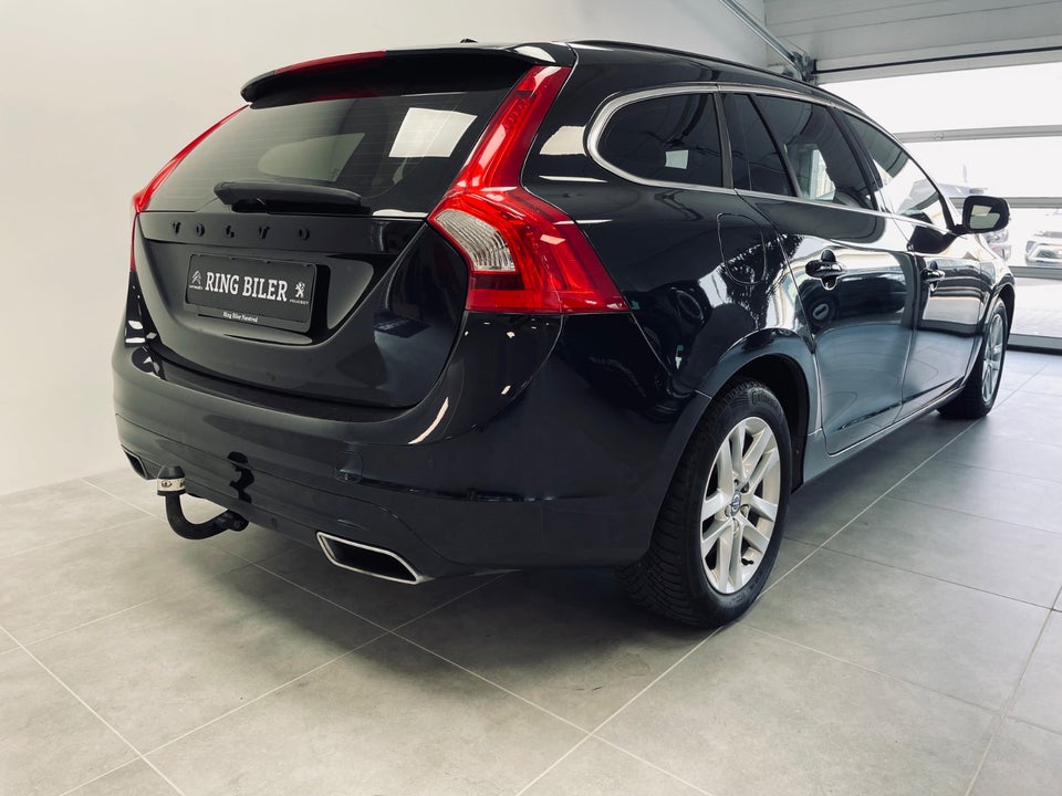 Volvo V60 2,0 D4 181 Momentum aut. 5d