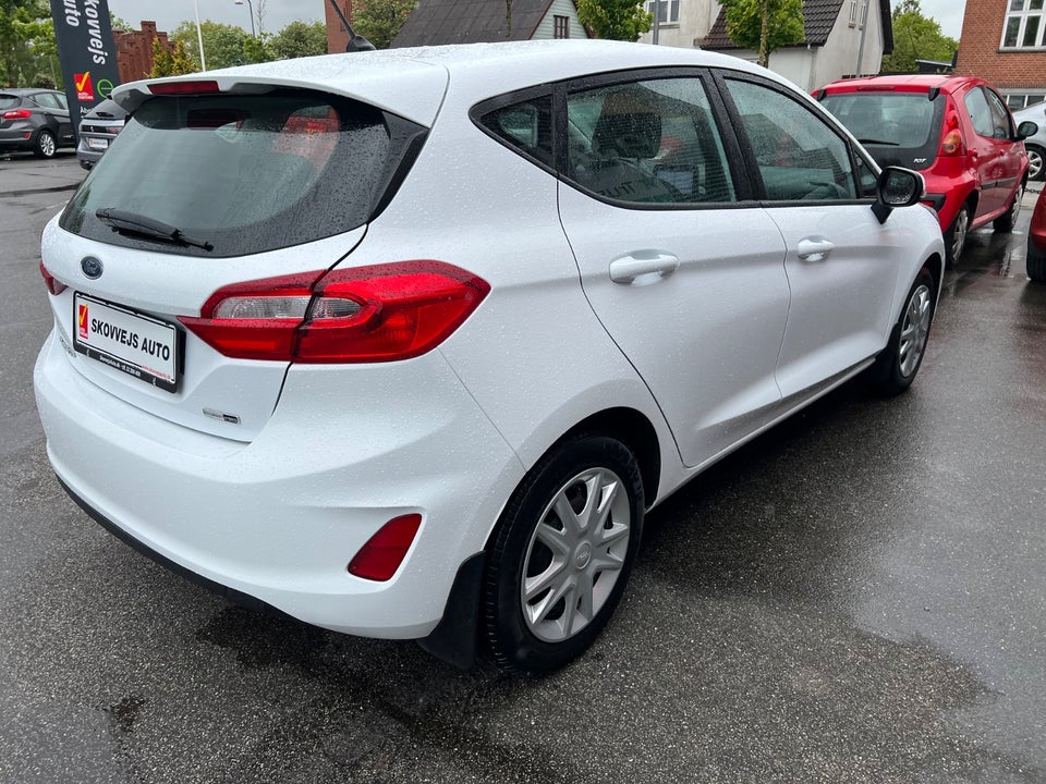 Ford Fiesta 1,0 EcoBoost mHEV Connected 5d
