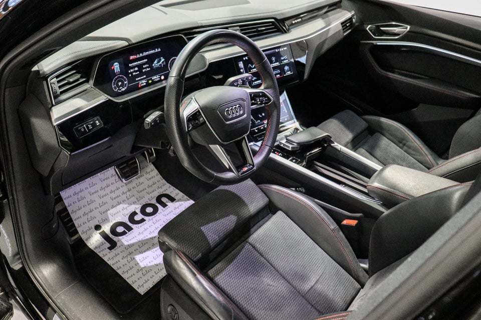 Audi Q8 e-tron 55 S-line quattro 5d