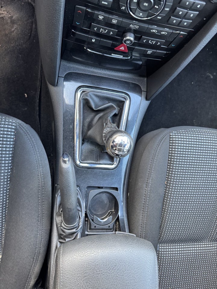 Peugeot 407 1,6 HDi 109 Premium SW 5d