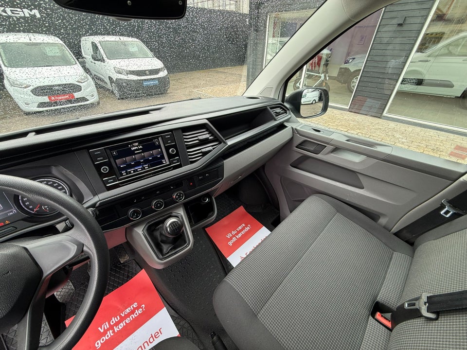 VW Transporter 2,0 TDi 110 Kassevogn lang