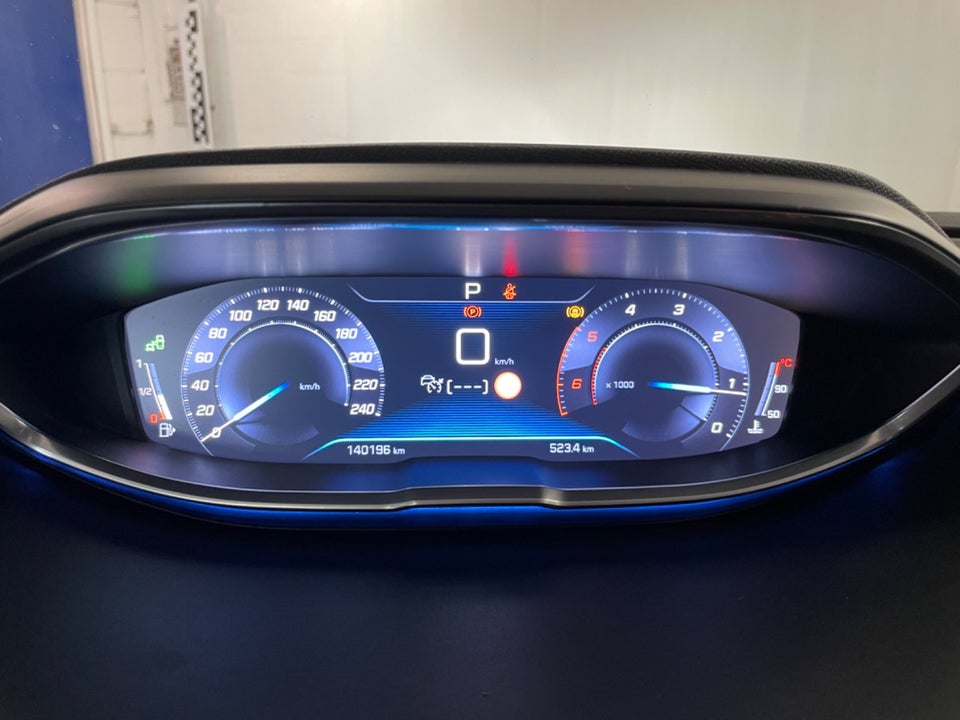 Peugeot 3008 1,6 BlueHDi 120 Allure EAT6 5d