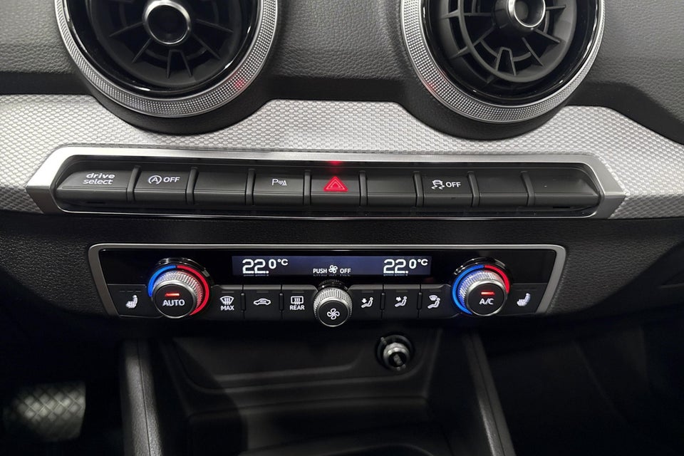 Audi Q2 35 TFSi S-line S-tr. 5d