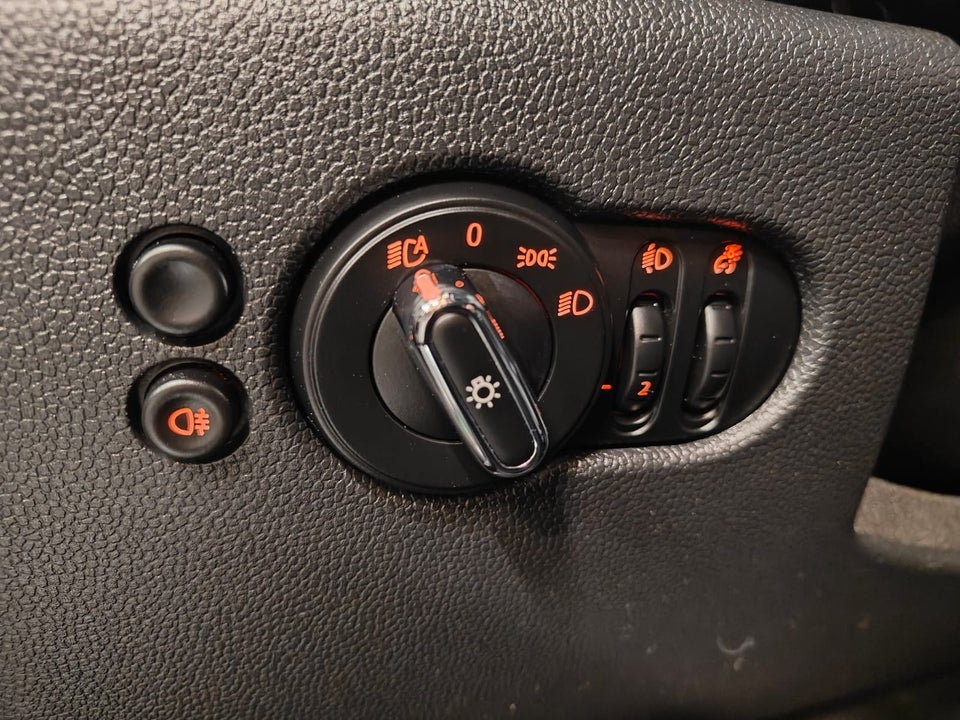 MINI Cooper SE Essential 3d