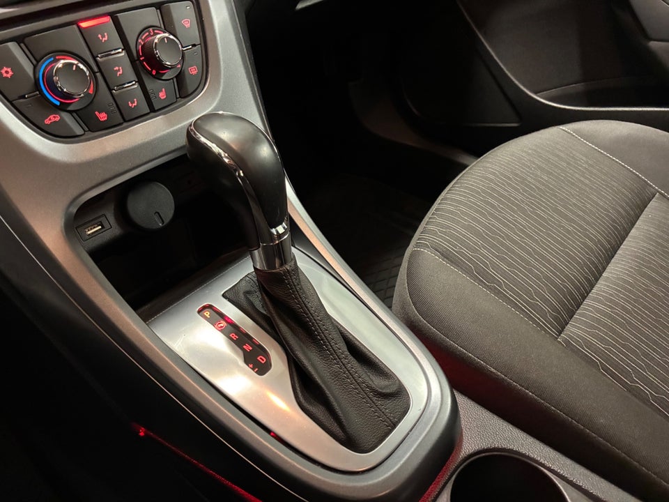 Opel Astra 1,4 T 140 Enjoy Sports Tourer aut. 5d