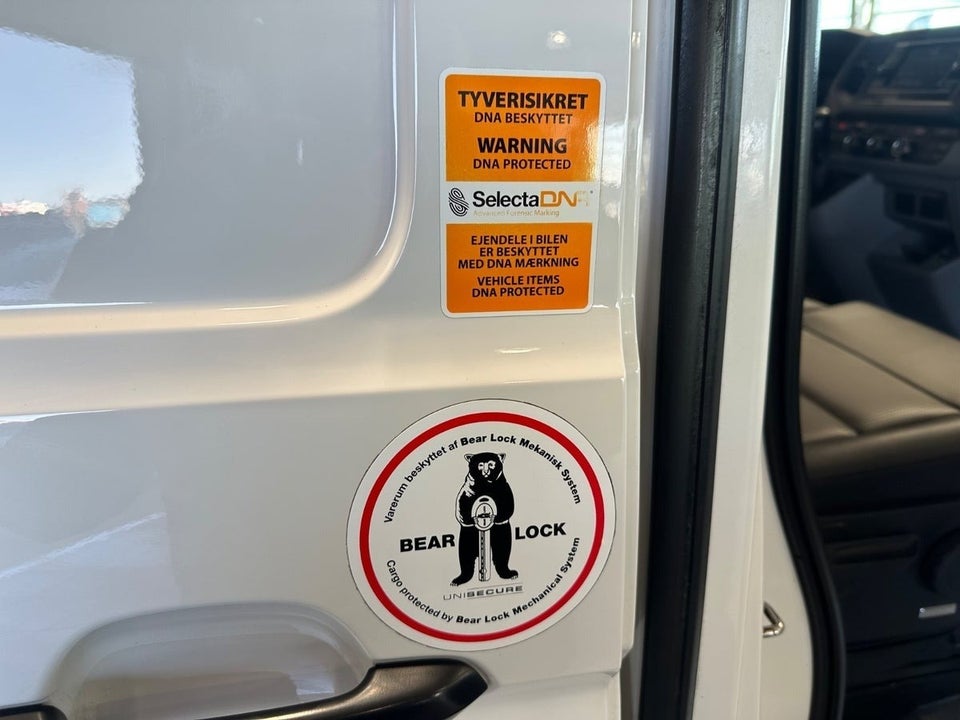VW Crafter 35 2,0 TDi 177 Kassevogn L3H2 aut.