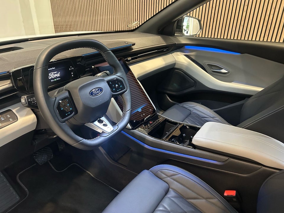 Ford Capri 79 Premium Extended Range AWD 5d