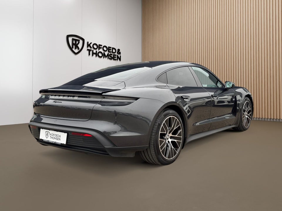 Porsche Taycan 4d