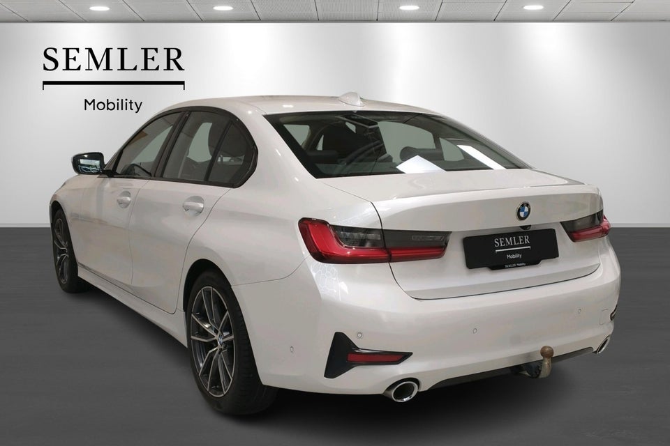 BMW 320d 2,0 Sport Line aut. 4d