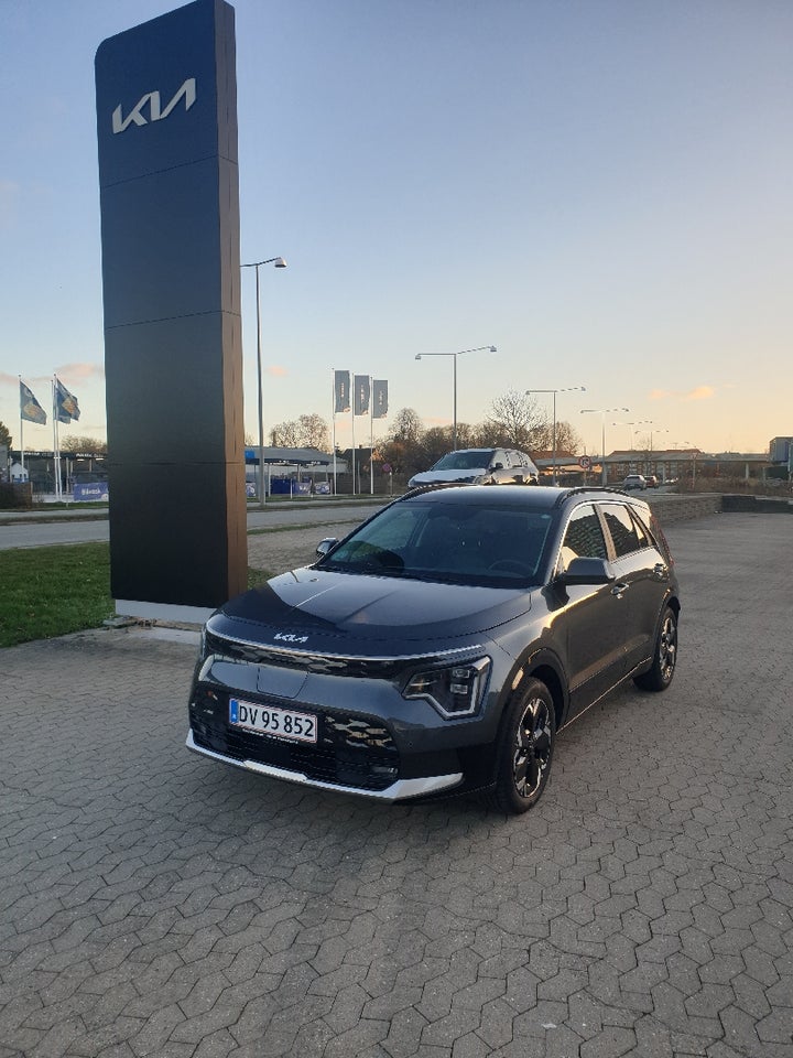 Kia Niro 64 EV Upgrade 5d