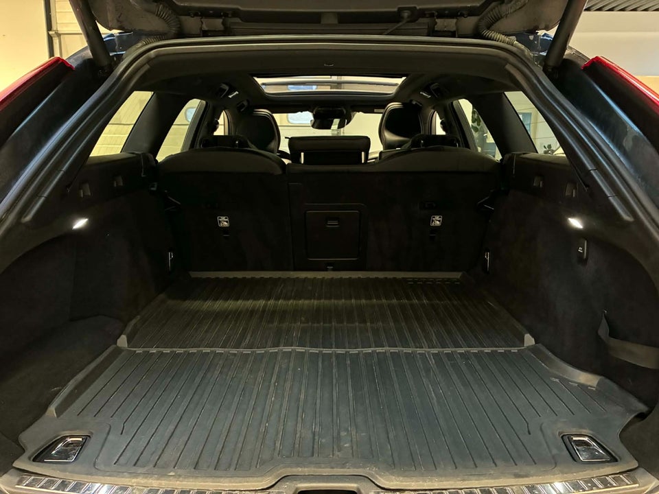Volvo V90 2,0 T8 ReCharge R-Design aut. AWD 5d