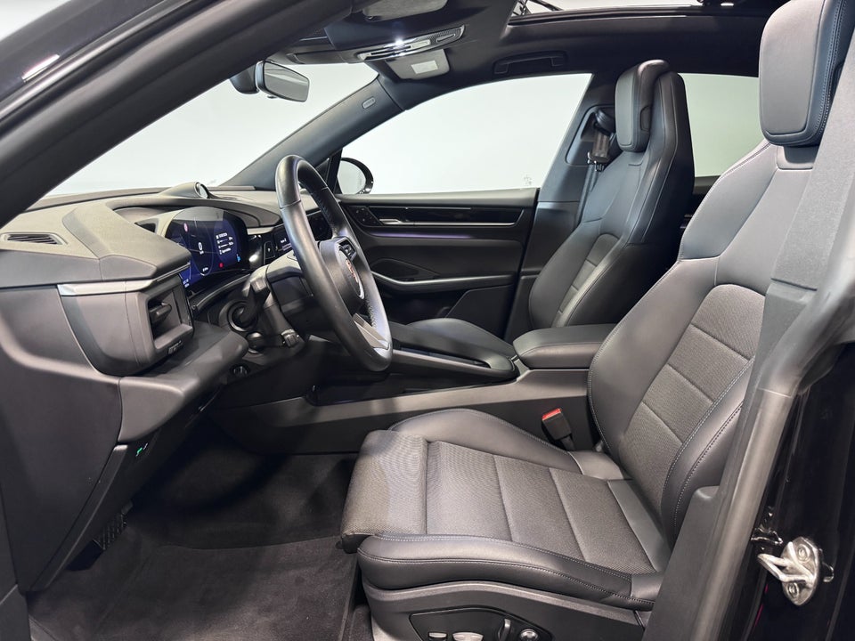 Porsche Macan 4 5d