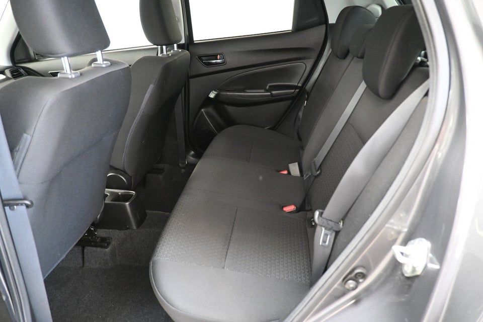 Suzuki Swift 1,2 Dualjet Exclusive CVT 5d