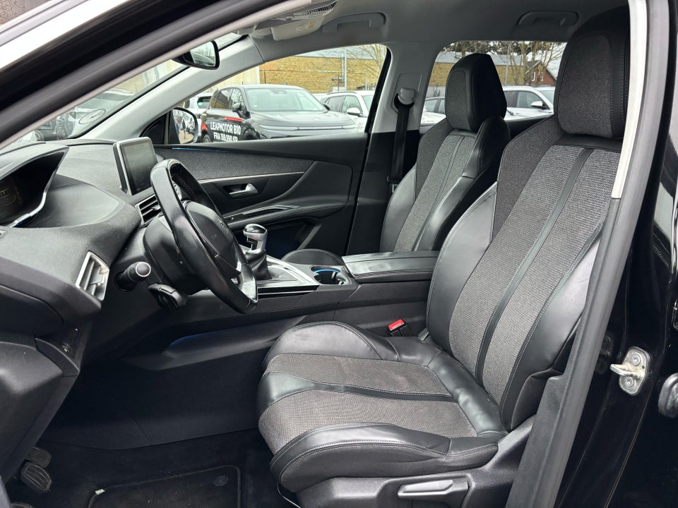 Peugeot 3008 1,2 PureTech 130 Allure 5d