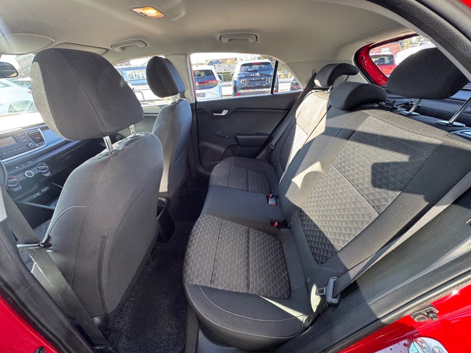 Kia Rio 1,2 CVVT Base 5d