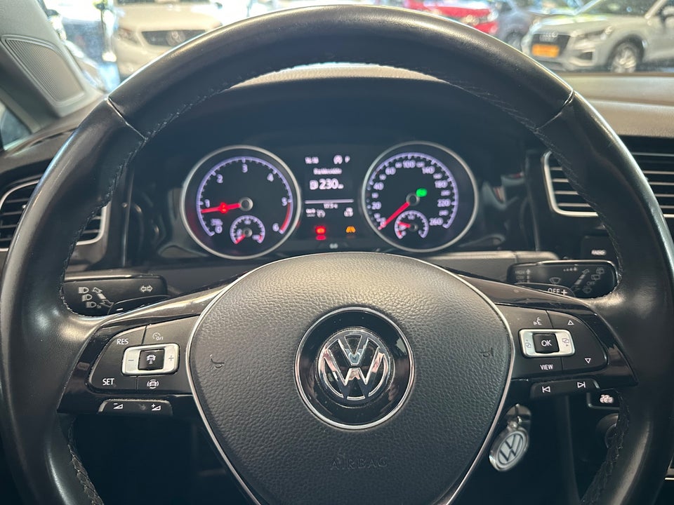 VW Golf VII 1,6 TDi 115 IQ.Drive DSG 5d