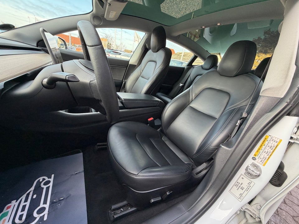 Tesla Model 3 Long Range AWD 4d