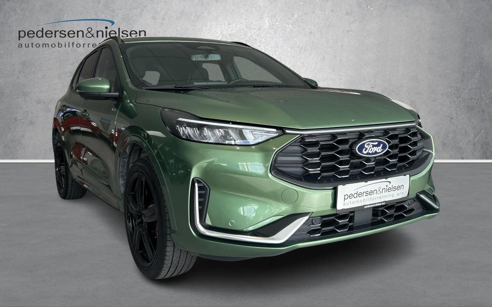 Ford Kuga 2,5 HEV ST-Line X CVT 5d