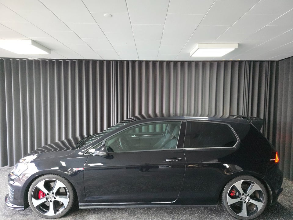 VW Golf VII 2,0 GTi Performance DSG BMT 3d