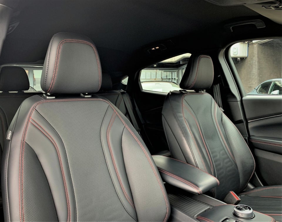 Ford Mustang Mach-E 98 Premium Extended Range AWD 5d