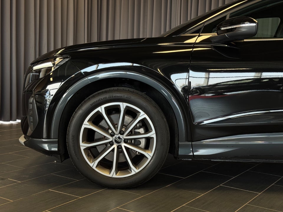 Audi Q4 e-tron 45 Progress 5d