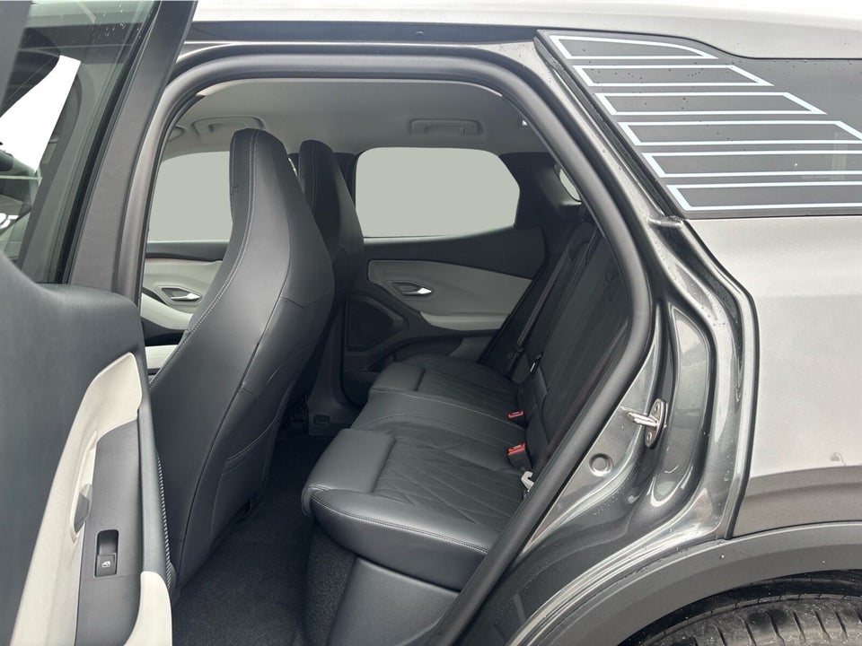 Ford Explorer 77 Premium Extended Range 5d