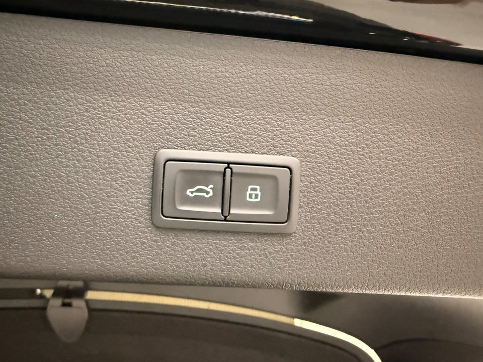 Audi Q8 e-tron 55 S-line Black Edition Sportback quattro 5d