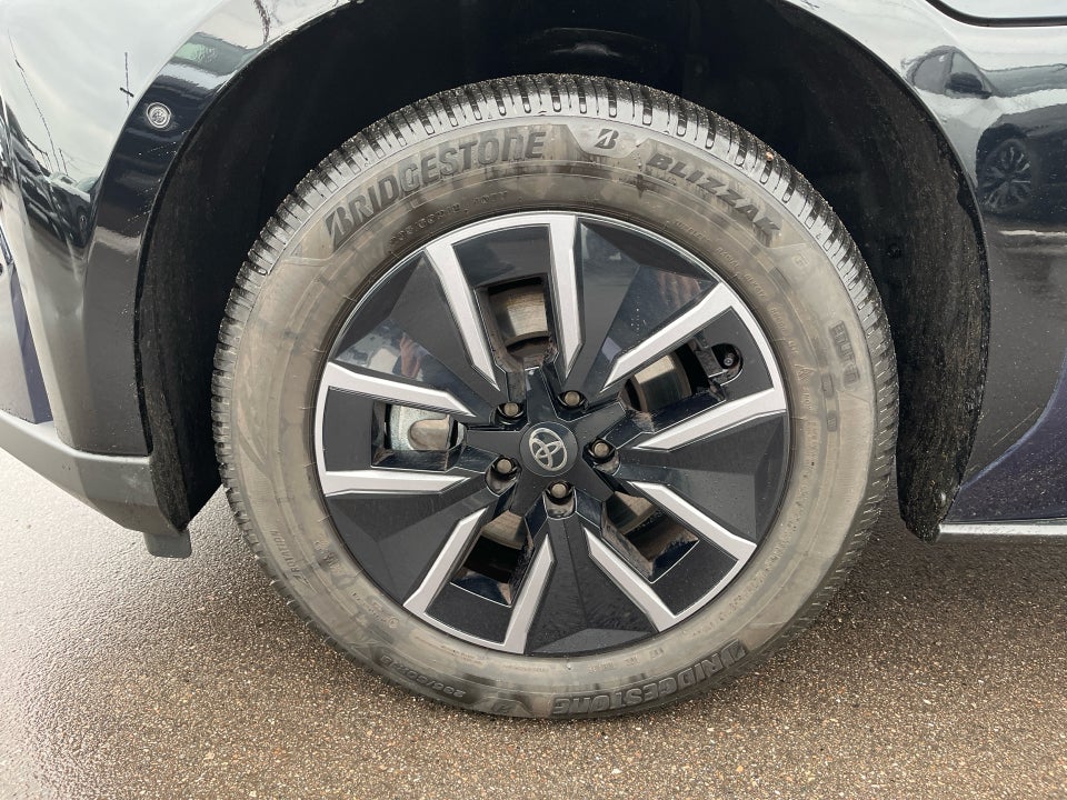 Toyota bZ4X 73 Executive 5d