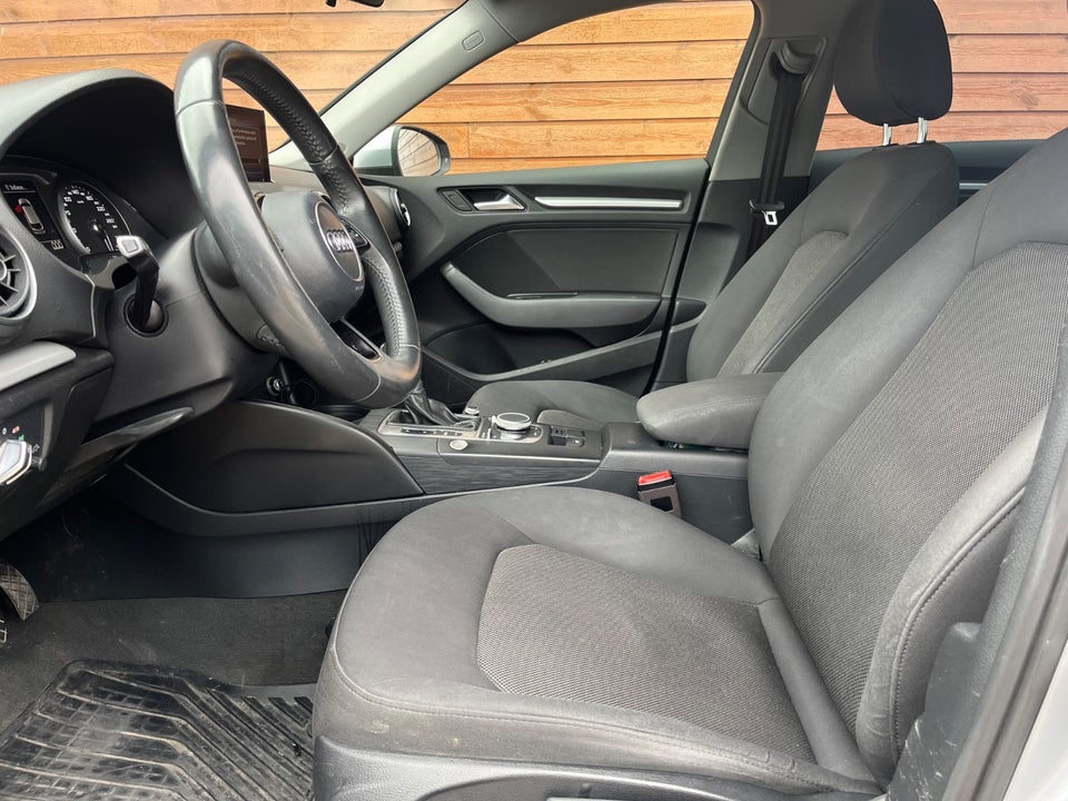 Audi A3 1,4 e-tron Sportback S-tr. 5d